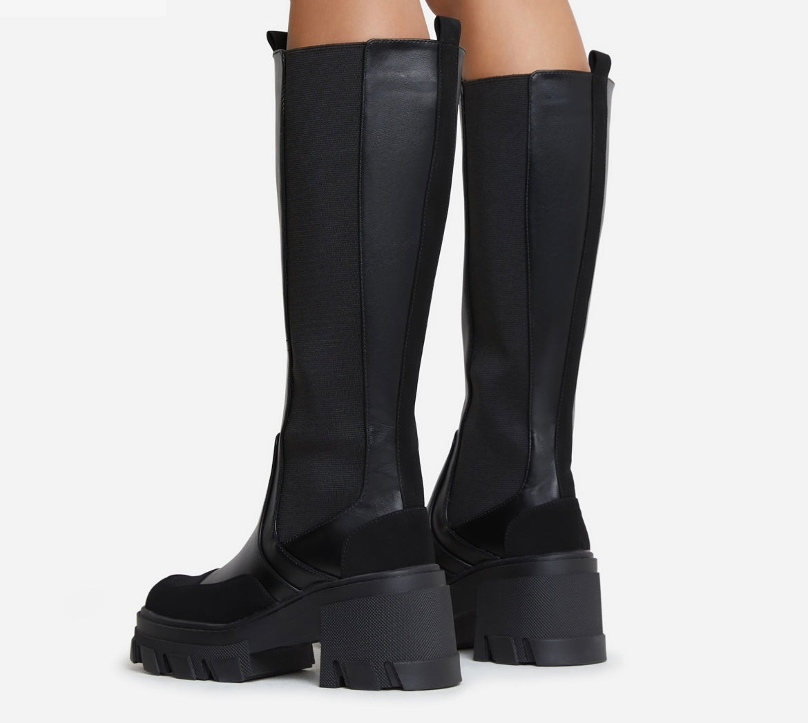 Swan boot