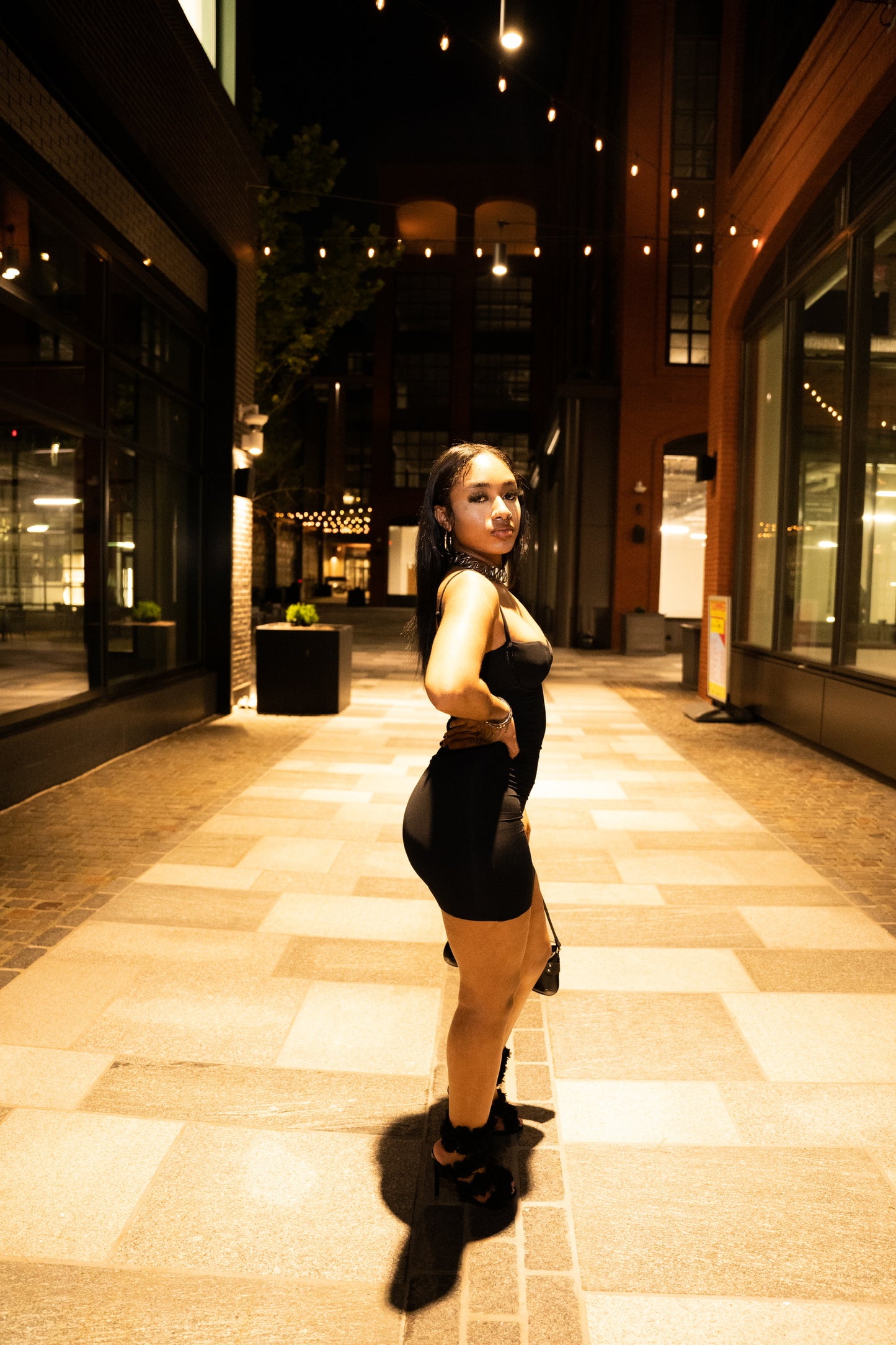 Thine dress