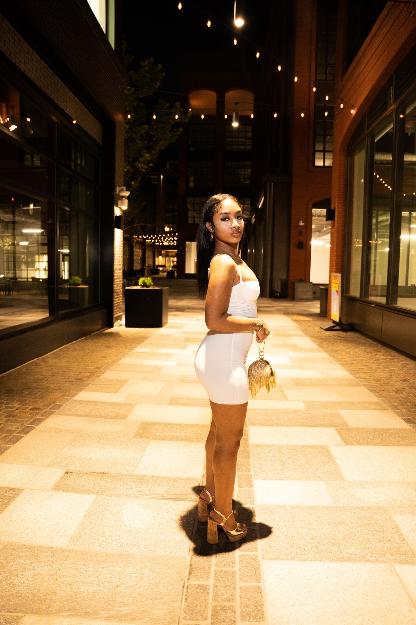Thine dress