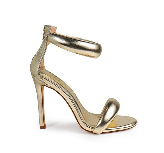 Nakia heel