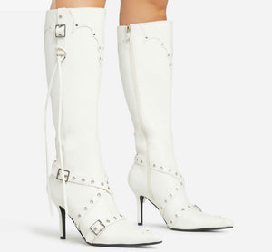 Savage boot
