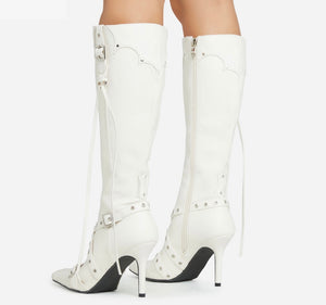 Savage boot