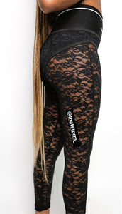 Tag her pants