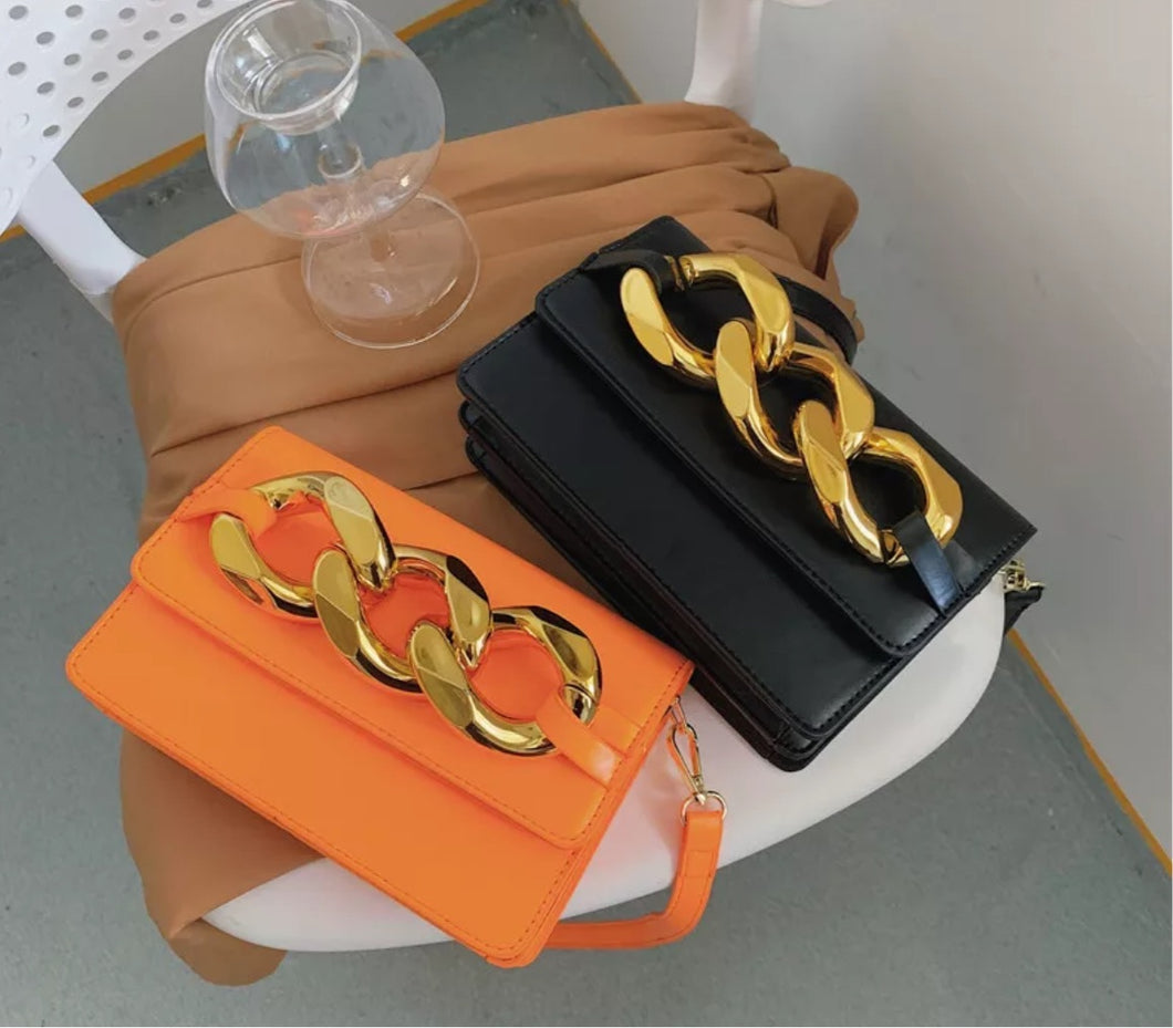 Chain me hand bag